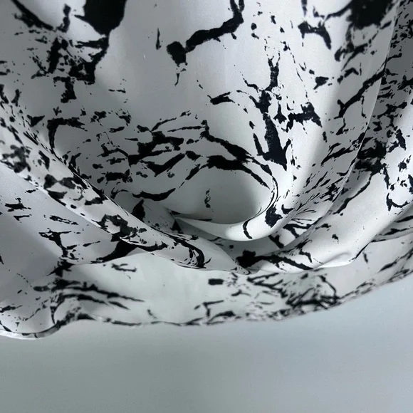 Vince Camuto Twist Front Long Sleeved Blouse Black and White Marble Print - Picture 5 of 6